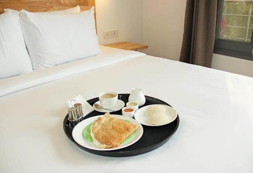 Hotel Oyo 5805 Uthradam Towers 11