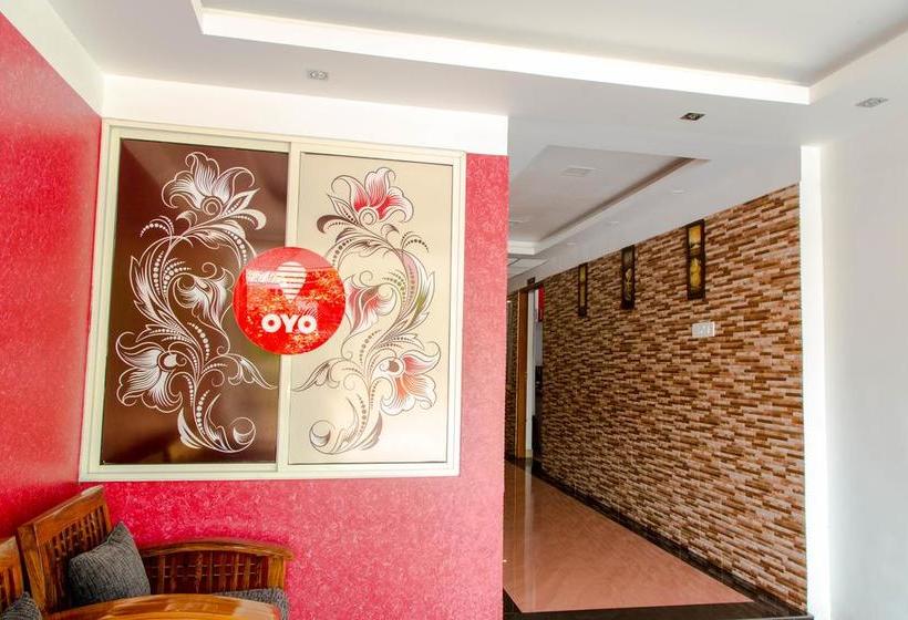 Hotel Oyo 5805 Uthradam Towers 12