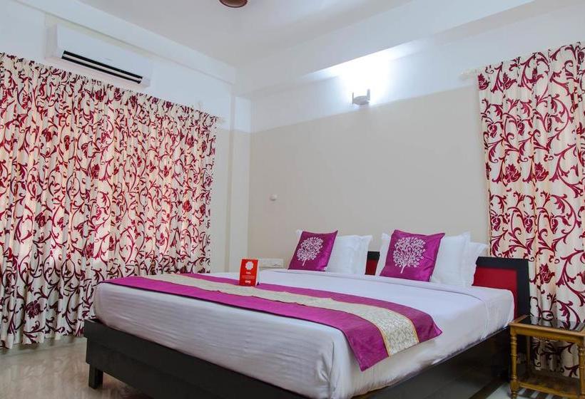 Hotel Oyo 5805 Uthradam Towers 18