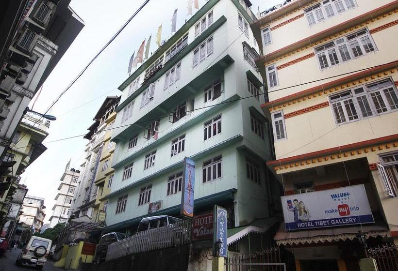 Oyo 7431 Hotel Tushita