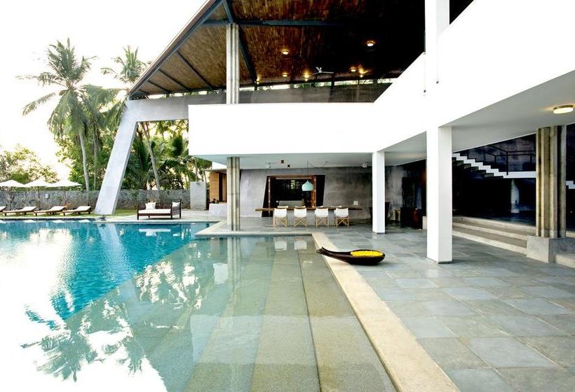 Nirvaana Boutique Resort 18