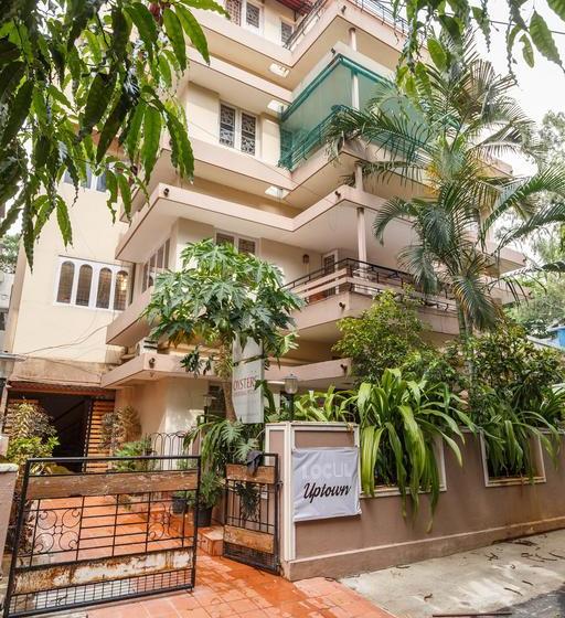 Hostel Locul.uptown 18