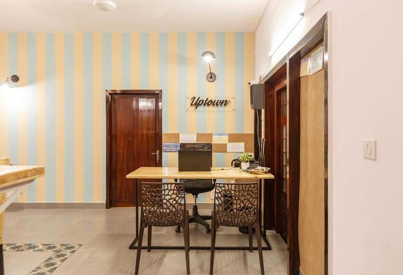 Hostel Locul.uptown 2