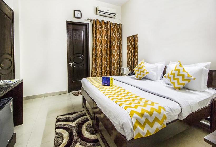 Fabhotel Mintstar Sector 38