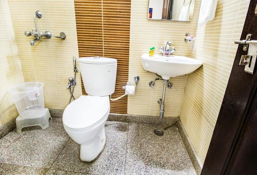 Fabhotel Mintstar Sector 38 5