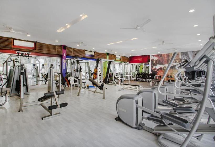 Hotel Oyo 1410 Country Club Begumpet 12