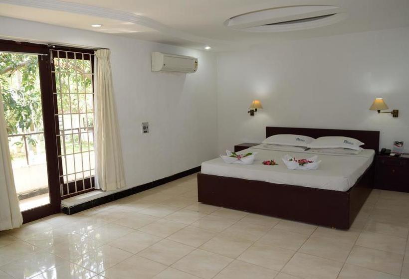 Shelter Beach Resort 14