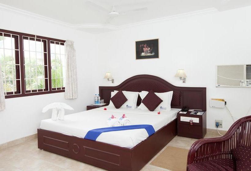 Shelter Beach Resort 19