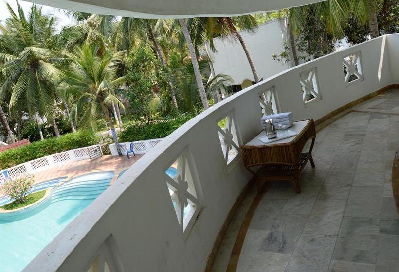 Shelter Beach Resort 6