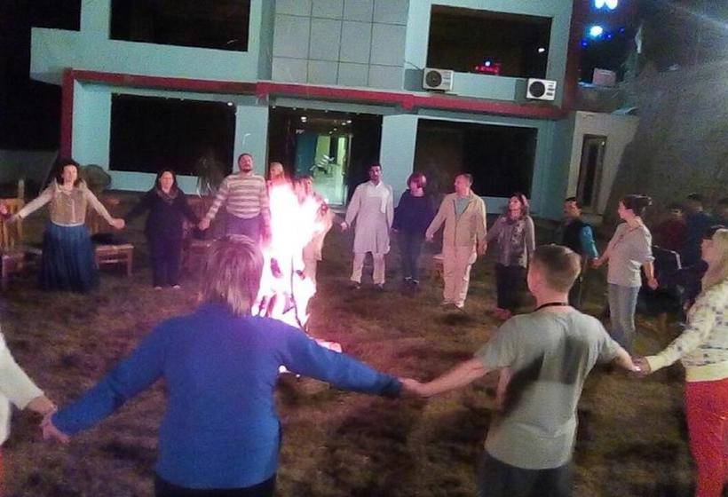 Hotel Grand Tapovan 16