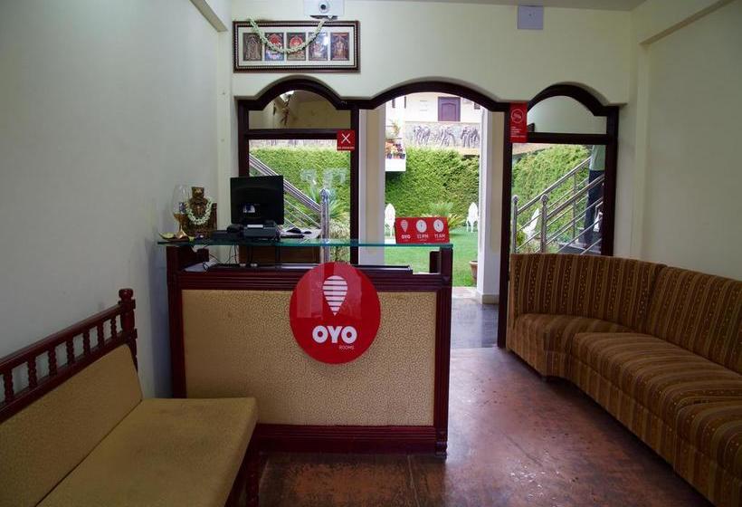 Hotel Oyo 4427 Near Heritage Railway Station 3