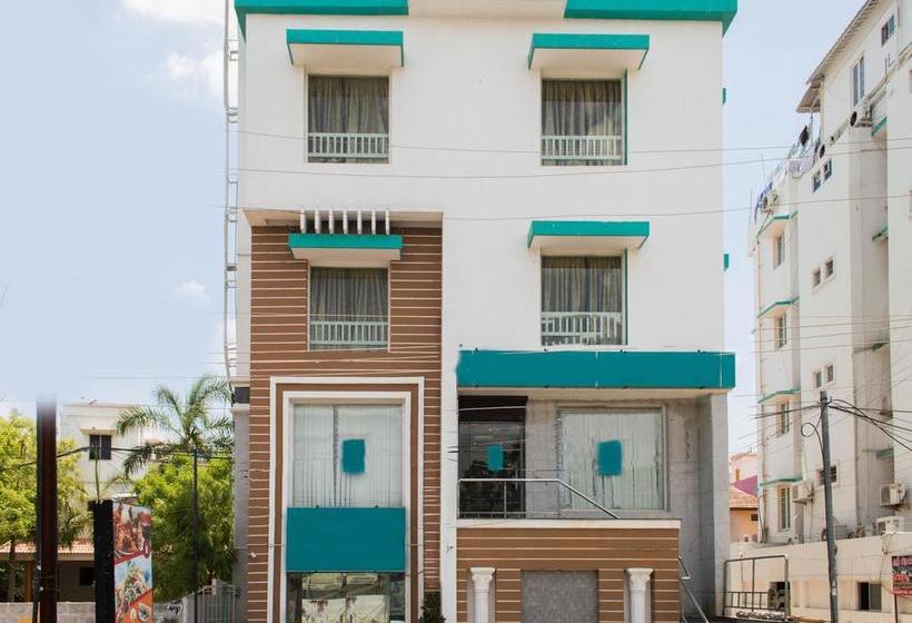 Oyo 10630 Hotel Nano Turf