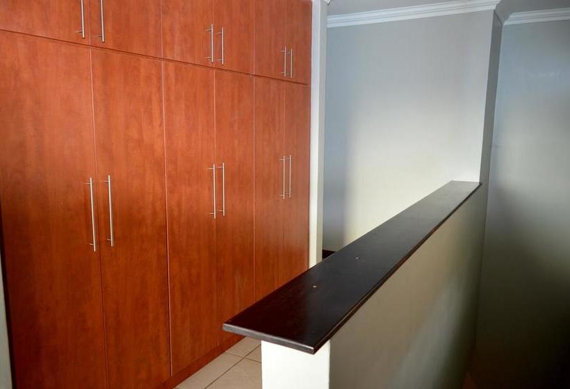 Bed and Breakfast Village Lodge Vaal De Grace 17