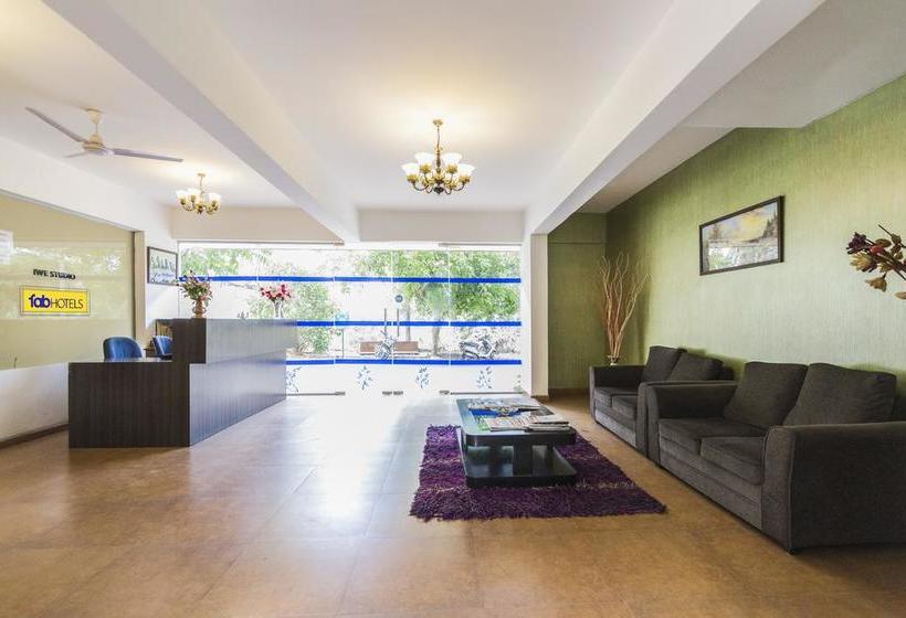 Fabhotel Iwe Studio Yelahanka 1