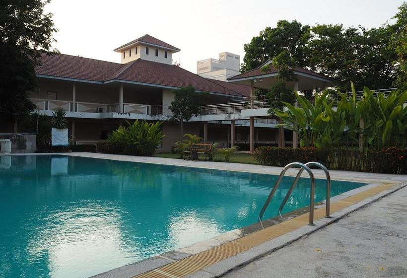 Hotel Chaiyhaphum Park Center