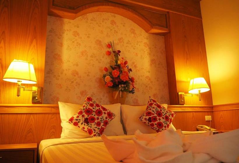 Hotel Chaiyhaphum Park Center 11