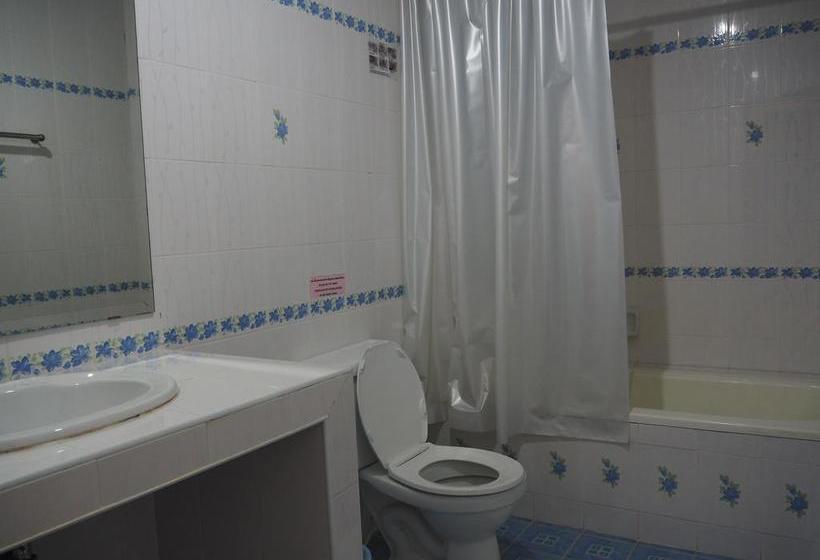 Hotel Chaiyhaphum Park Center 13