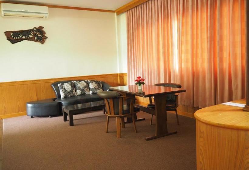 Hotel Chaiyhaphum Park Center 20