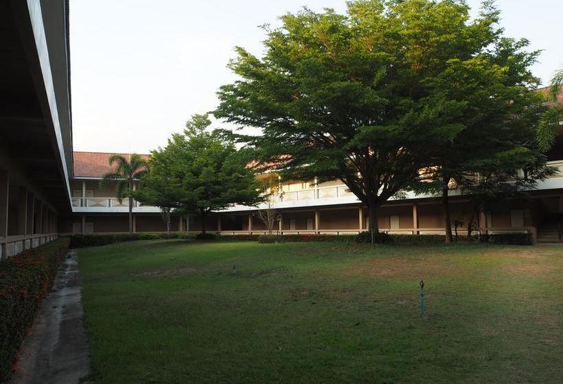 Hotel Chaiyhaphum Park Center 6