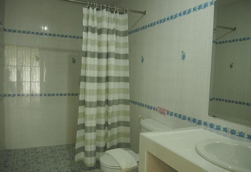 Hotel Chaiyhaphum Park Center 9