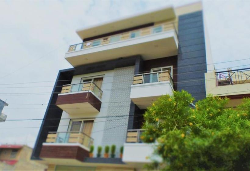 Hotel Sai Village Cyber Park Gurgaon