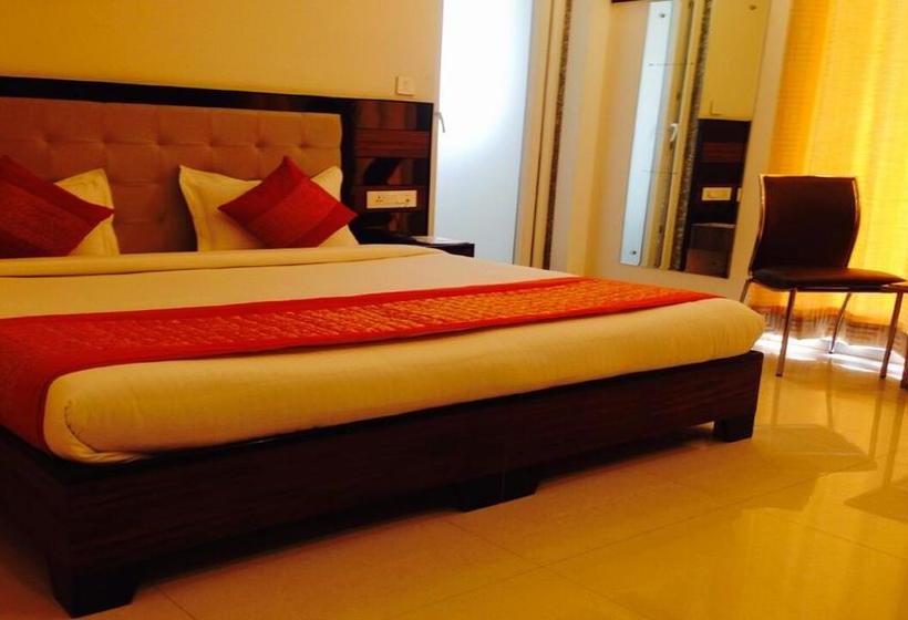 Hotel Sai Village Cyber Park 15