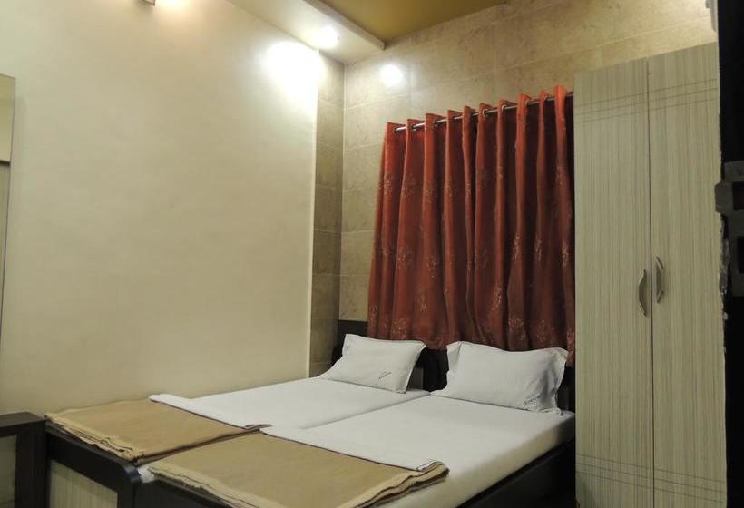 Hotel Pavitra 10