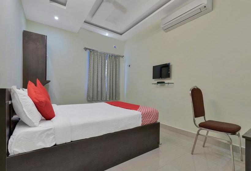 Oyo 12181 Hotel Gravity 10