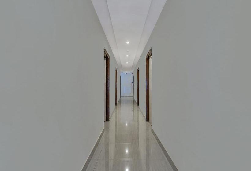 Oyo 12181 Hotel Gravity 19