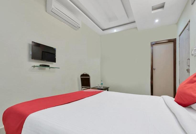 Oyo 12181 Hotel Gravity 6