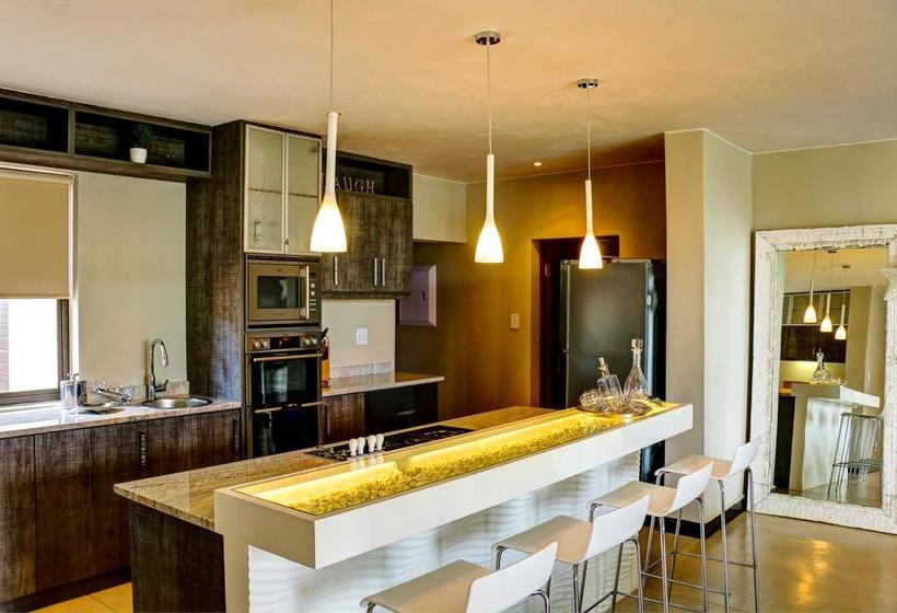 Hotel Tinghala Luxury Holiday Accommodation 10