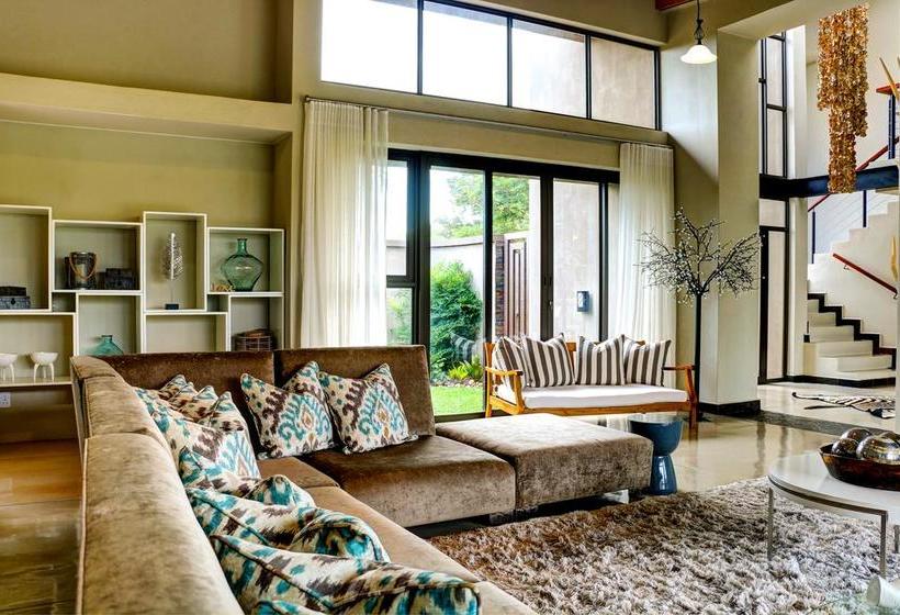 Hotel Tinghala Luxury Holiday Accommodation 11