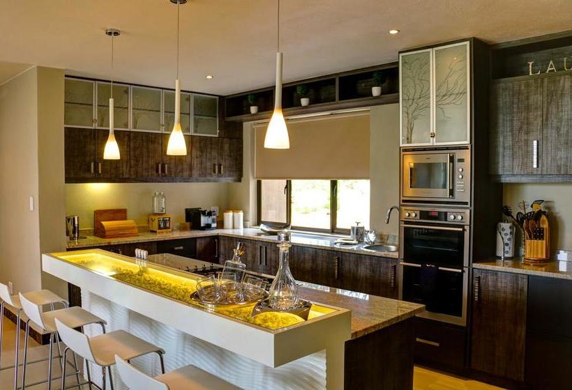 Hotel Tinghala Luxury Holiday Accommodation 7