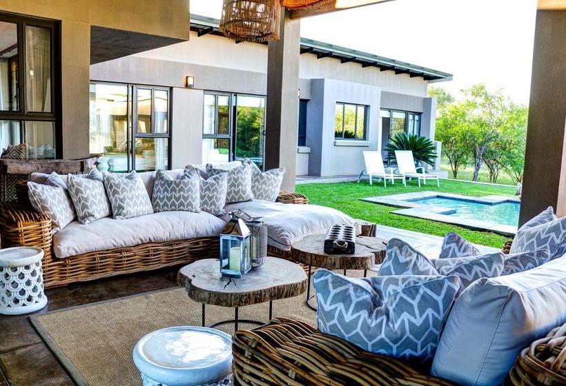 Hotel Tinghala Luxury Holiday Accommodation 9