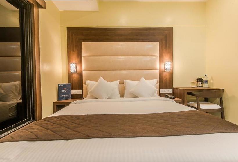 Hotel Oyo 9187 Adlon International 11