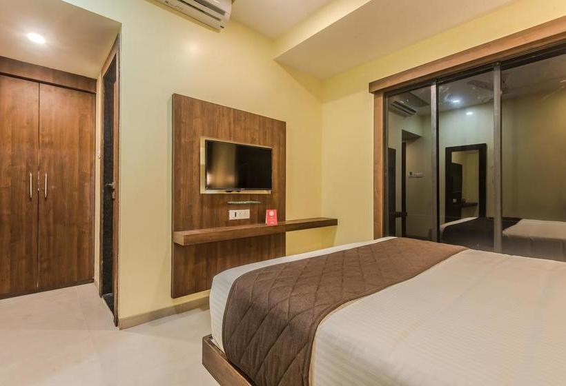 Hotel Oyo 9187 Adlon International 12