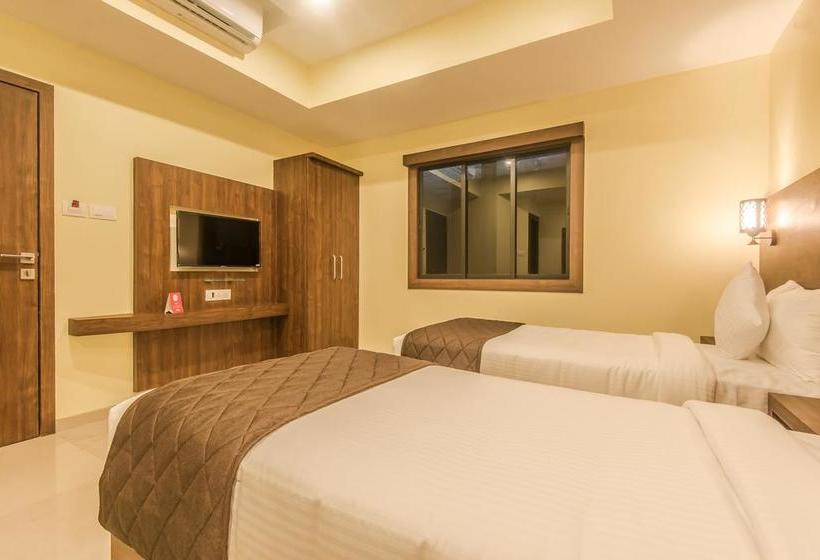 Hotel Oyo 9187 Adlon International 17