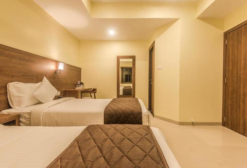 Hotel Oyo 9187 Adlon International 19