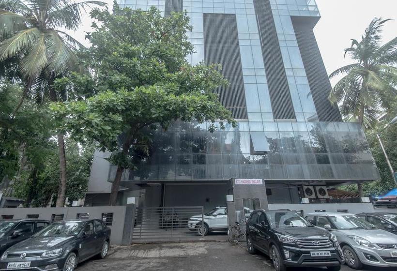 Hotel Oyo 9187 Adlon International 2