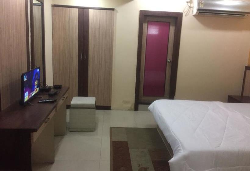 Oyo 11079 Hotel Prestige 19