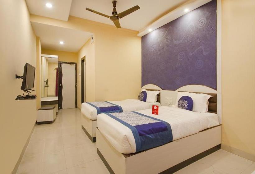 Oyo 11079 Hotel Prestige 9