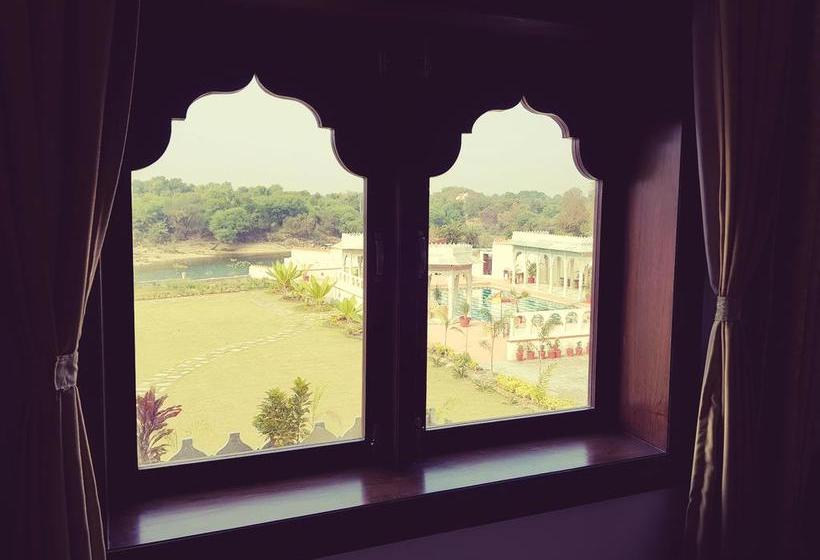 Castle Narela Lake Resort 20
