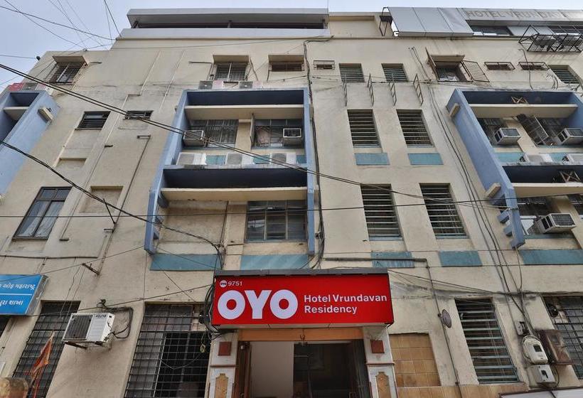 Oyo 9751 Hotel Vrundavan Residency 14