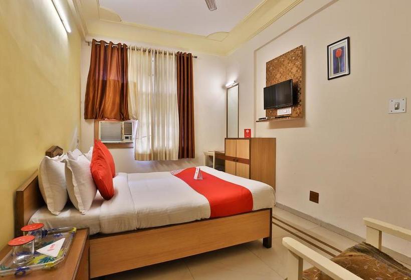 Oyo 9751 Hotel Vrundavan Residency 15