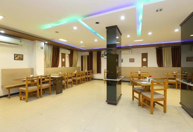 Oyo 9751 Hotel Vrundavan Residency 18