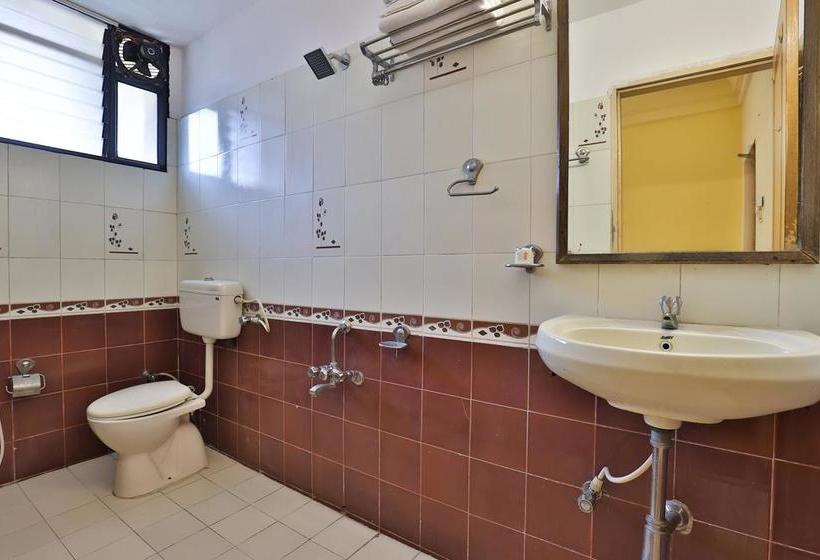 Oyo 9751 Hotel Vrundavan Residency 3