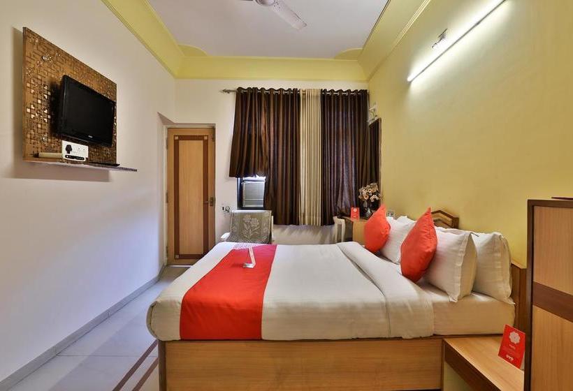 Oyo 9751 Hotel Vrundavan Residency 6