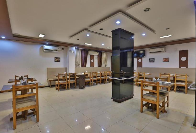 Oyo 9751 Hotel Vrundavan Residency 9