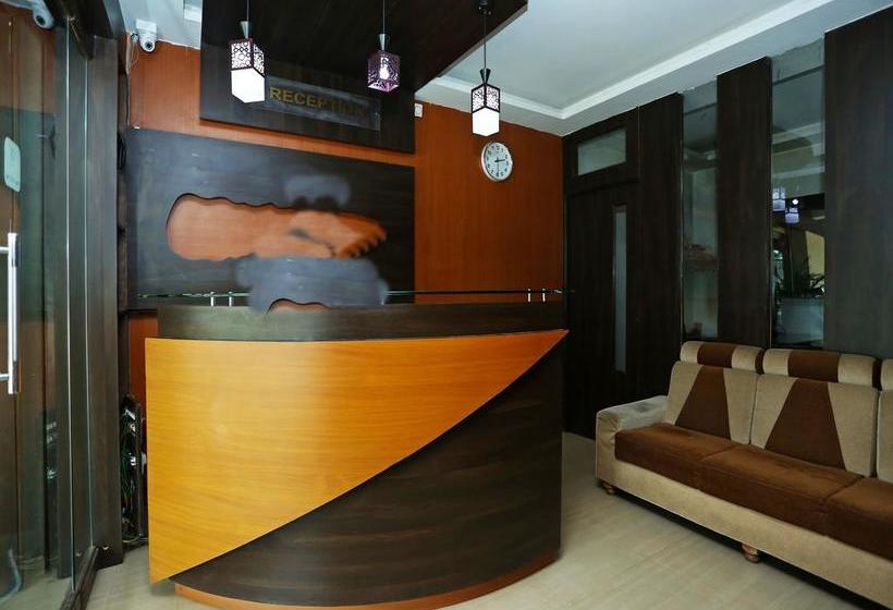 Hotel Oyo 9262 Recluse Premiere 2