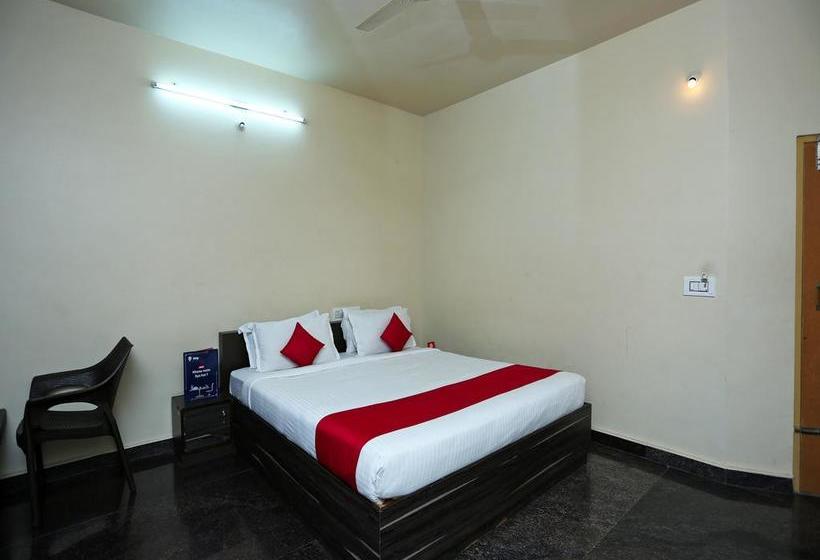 Hotel Oyo 9262 Recluse Premiere 4